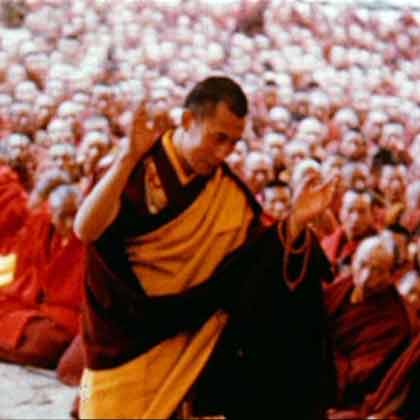 
Dalai Lama debates for his doctor of Buddhism exams before thousands on monks - BBC The Lost World Of TIbet BBC DVD
